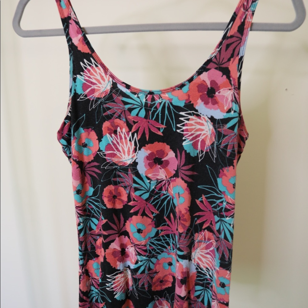 Floral tank